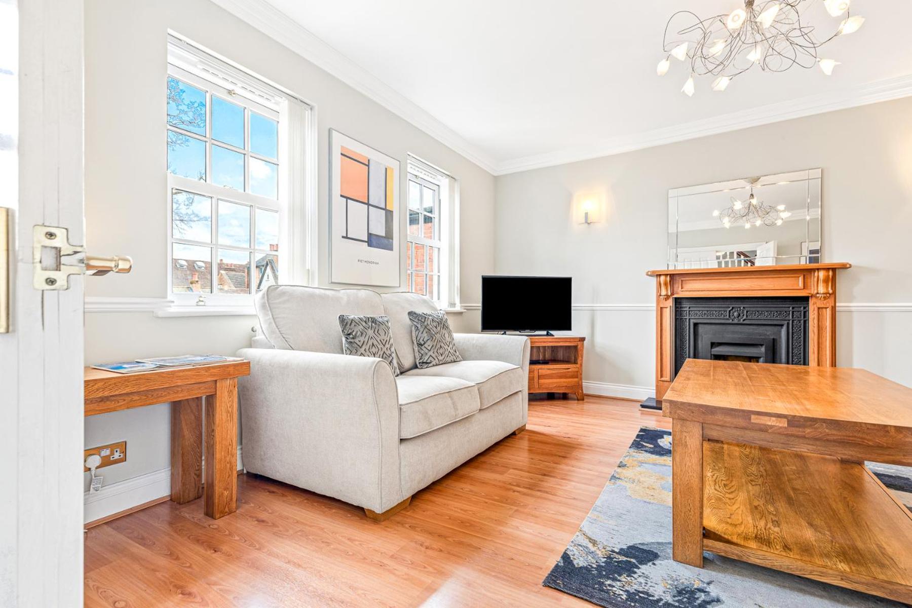 Olive Tale Villa Henley-on-Thames Екстериор снимка