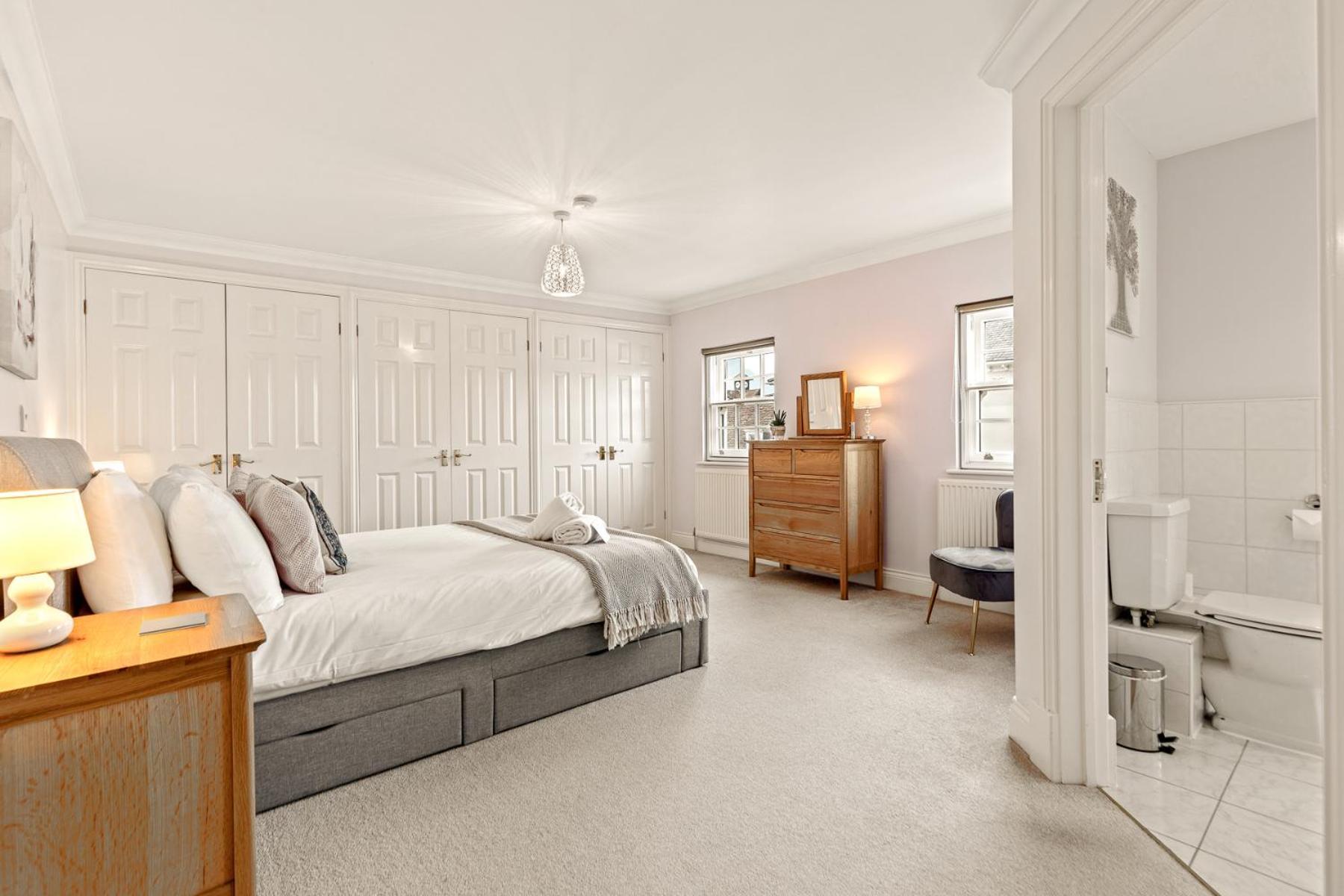 Olive Tale Villa Henley-on-Thames Екстериор снимка