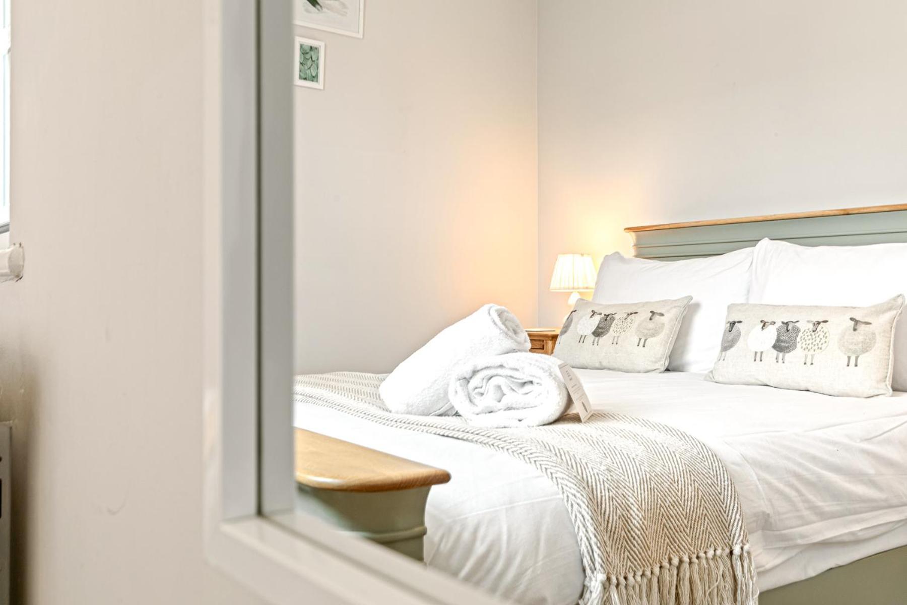 Olive Tale Villa Henley-on-Thames Екстериор снимка